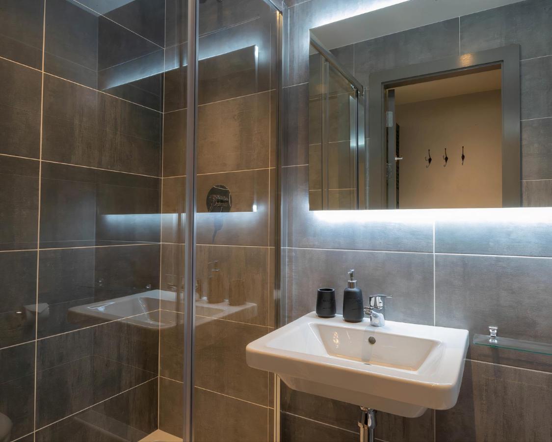 Joivy Affordable Dublin Thomas Street - Adults Only Apartment Exterior photo